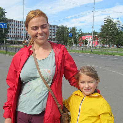 Jelena Sobinkina vill att lärarna skall vara entusiastiska. Dottern Anna börjar på tvåan i höst.