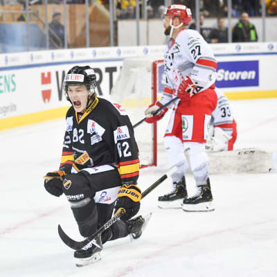 Alexander Ruuttu fick fin start på Spengler Cup.