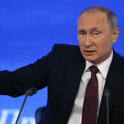 Rysslands President Vladimir Putin håller tal under sin årliga stora presskonferens.