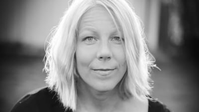 Charlotta Svenskberg är mediespråkvårdare vis Svensk presstjänst.