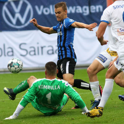 Elias Mastokangas ger FC Inter ledningen med 1–0.