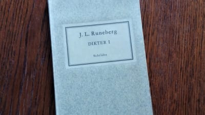 Pärmen till "Dikter 1" av Johan Ludvig Runeberg.