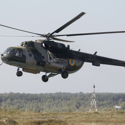 Ukrainska flygvapnets Mi-8-helikopter