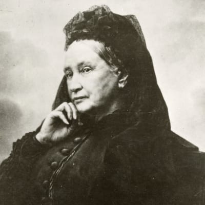 Emilie Flygare-Carlén, foto: J. Jaeger, 1878. Finns på Albert Bonniers förlagsarkiv.