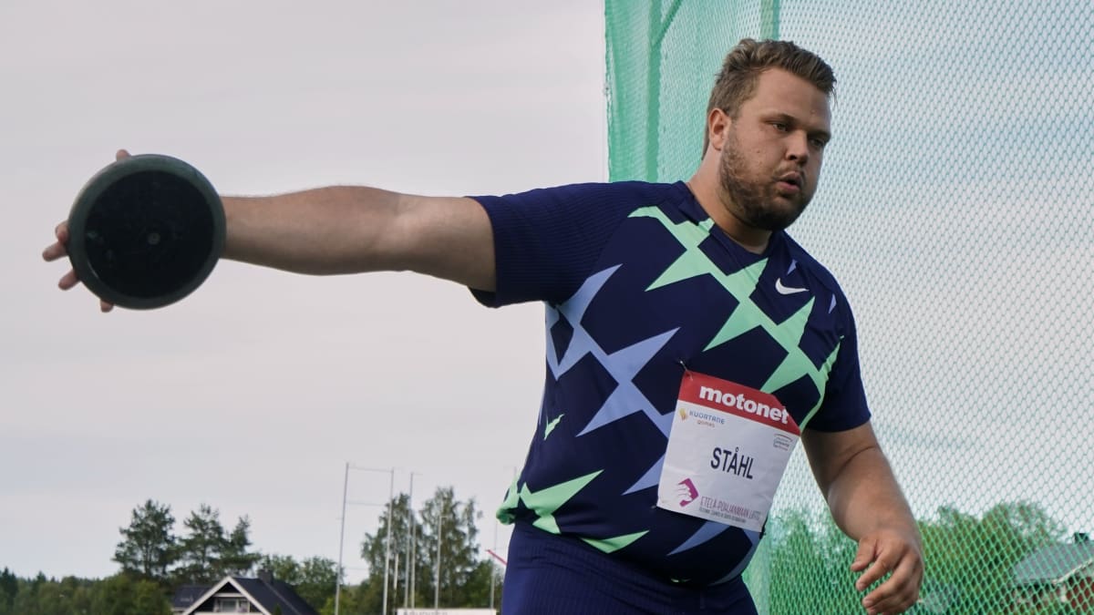 Jättebåge av diskuskastaren Daniel Ståhl – efter protest godkändes ...