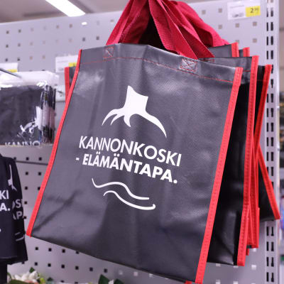 Kannonkoski-kasseja myytävänä.