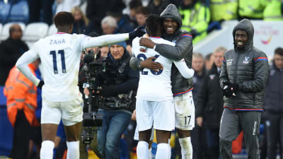Crystal Palace-spelare firar seger.