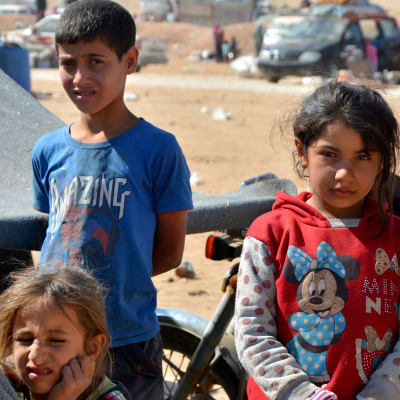 Syriska barn i ett flyktingläger i Hassakeh-provinsen