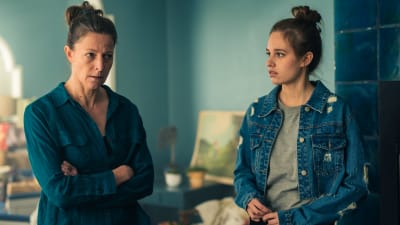 Mia Hafrén och Livia Wikström i filmen Hägring.