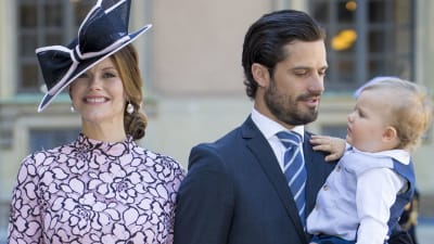 Prins Carl Philip med familj. 