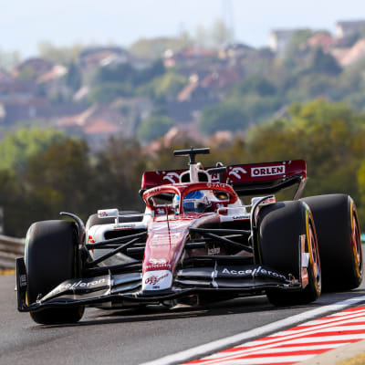 Valtteri Bottas kör på Hungaroring.