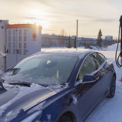Kempowerin pikalatauslaite