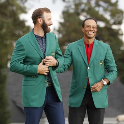 Dustin Johnson och Tiger Woods efter US Masters 2020.