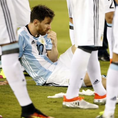 Messi surar efter finalförlusten i Copa America.