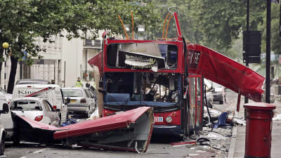 Buss som totalförstördes i terrordåden i London den 7 juli 2005
