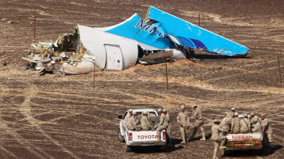 Vrakdel från det ryska flygplanet på Sinaihalvön den 2 november 2015.