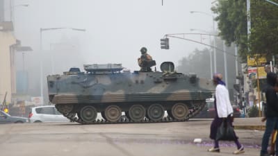 Huvudgatan mot parlamentet i Harare på onsdag morgon 15.11.2017.