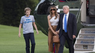 Barron, Melania och Donald Trump anlände till Vita huset på söndagen 11.6.2017