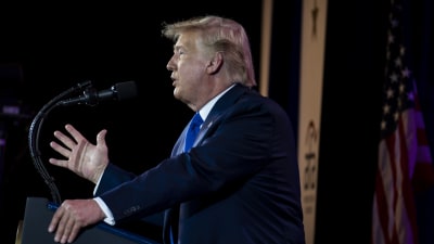 USA:s president Donald Trump talar till väljare