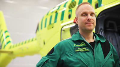 Kosti Koivisto Kokko är läkare ombord på räddningshelikoptern i Åbo.