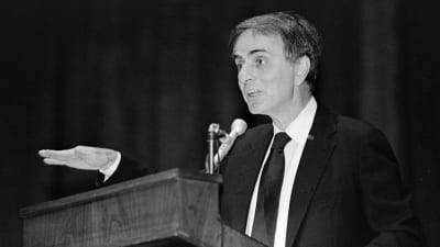 Carl Sagan talar vid Cornell University 1987.
