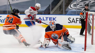 Montreals Tomas Tatar förvaltar ett friläge och överlistar Edmontons målvakt Mikko Koskinen.