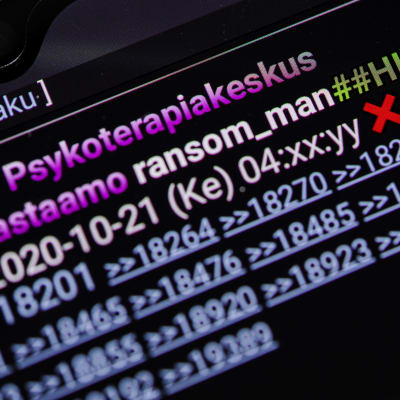Kuvassa on nimimerkin ransom_man Torilaudalle 21. lokakuuta 2020 tekemä postaus, jossa kerrotaan Vastaamoon kohdistuneesta tietomurrosta.