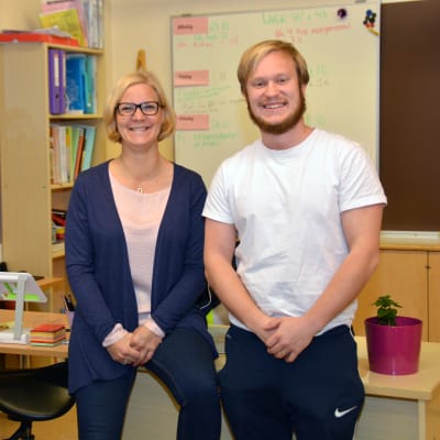 Vice rektor Tove von Schantz och lärare Henrik Lagerbohm vid Katarinaskolan i Karis, Raseborg.