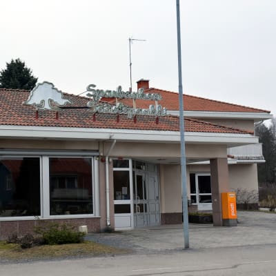 Ekenäs sparbanks filial i Österby.