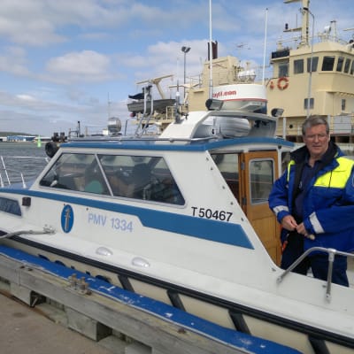 Polisbåt