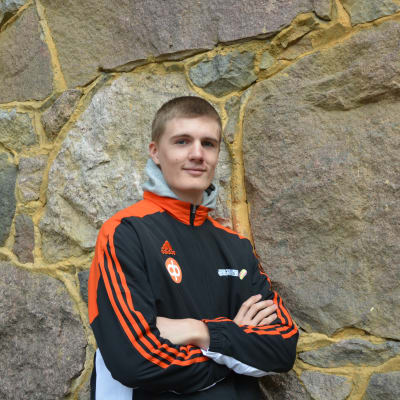 Oliver Helander kastar spjut för IF Raseborg.