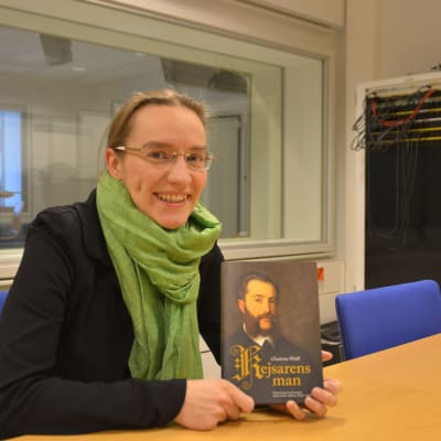 Porträttbild på Charlotta Wolff.