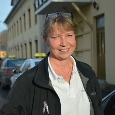 Taxichaufför Lenita Lindholm.