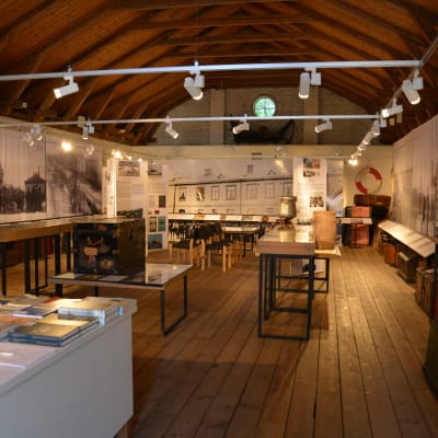 Hangö museums utställning om emigranter.