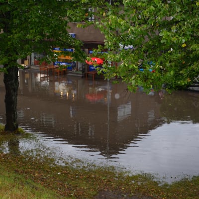 Översvämning i Karis centrum