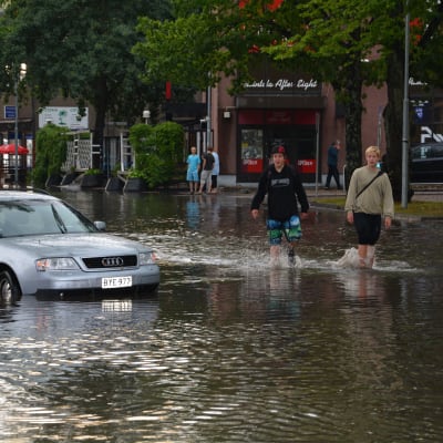 Översvämning i Karis centrum