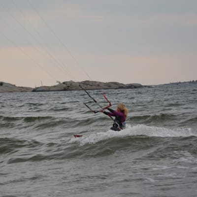Kitesurfare Lina Björkskog
