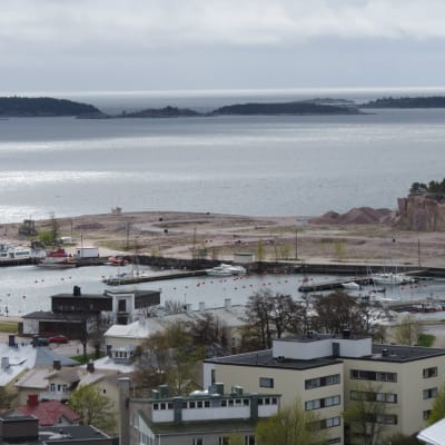 Drottningberg och Östra hamnen i Hangö.