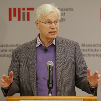 Professori Bengt Holmström