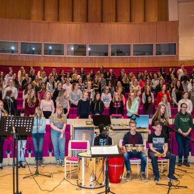 Skolelever från Korsholm övar inför Skolmusik 2017