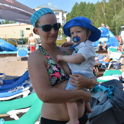 Heidi Bodö och hennes son besökte Tropiclandia i Vasa.
