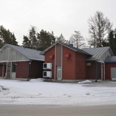en röd hall