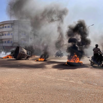 Demonstration till stöd för militären i Ouagadougou, Burkina Faso den 23 januari 2022.