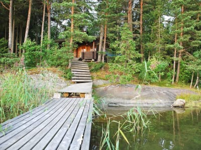 Sommarstuga vid vattnet.