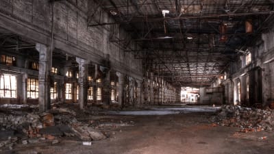 Insidan av nedlagd fabrik