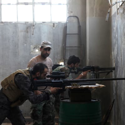 Syriska soldater i närheten av Aleppo