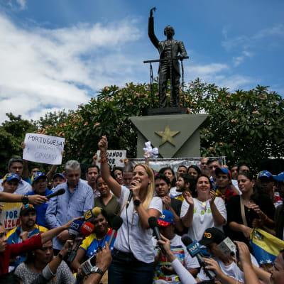 Oppositionen samlas till demonstration i Venezuela.