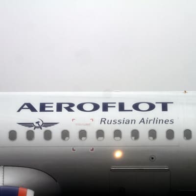 Ett Aeroflot-flyg av typen Airbus A320 i Riga 21.12.2016.