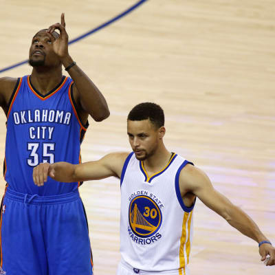 Kevin Durant ja Stephen Curry.