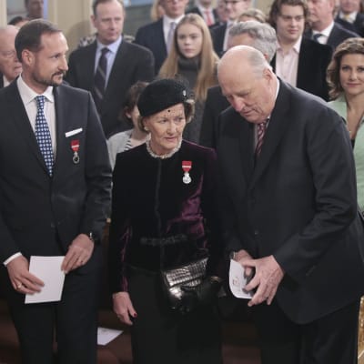Kronprins Haakon, drottning Sonja, kung Harald och prinsessan Märtha Louise under en gudstjänst den 17 januari 2016.